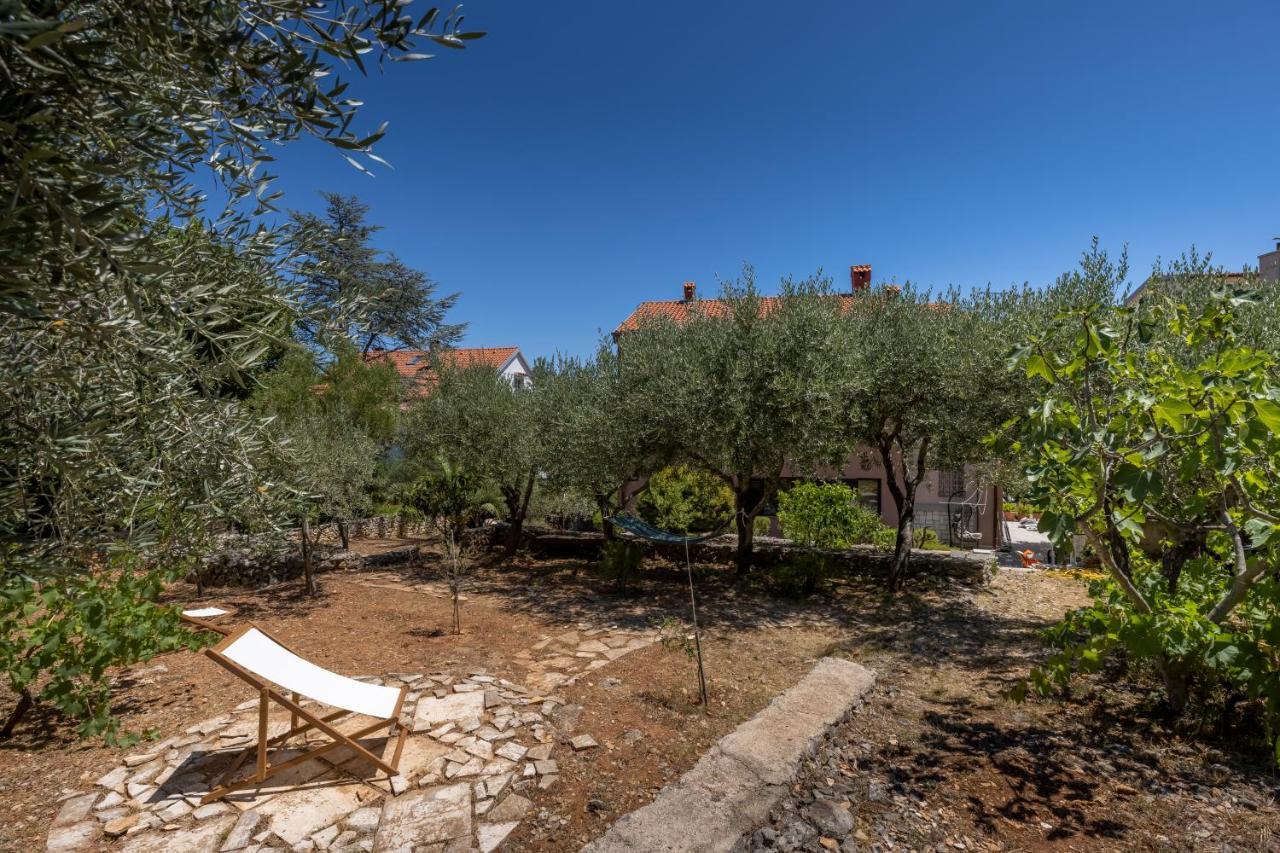 Providenca Accommodation Mali Losinj Bagian luar foto